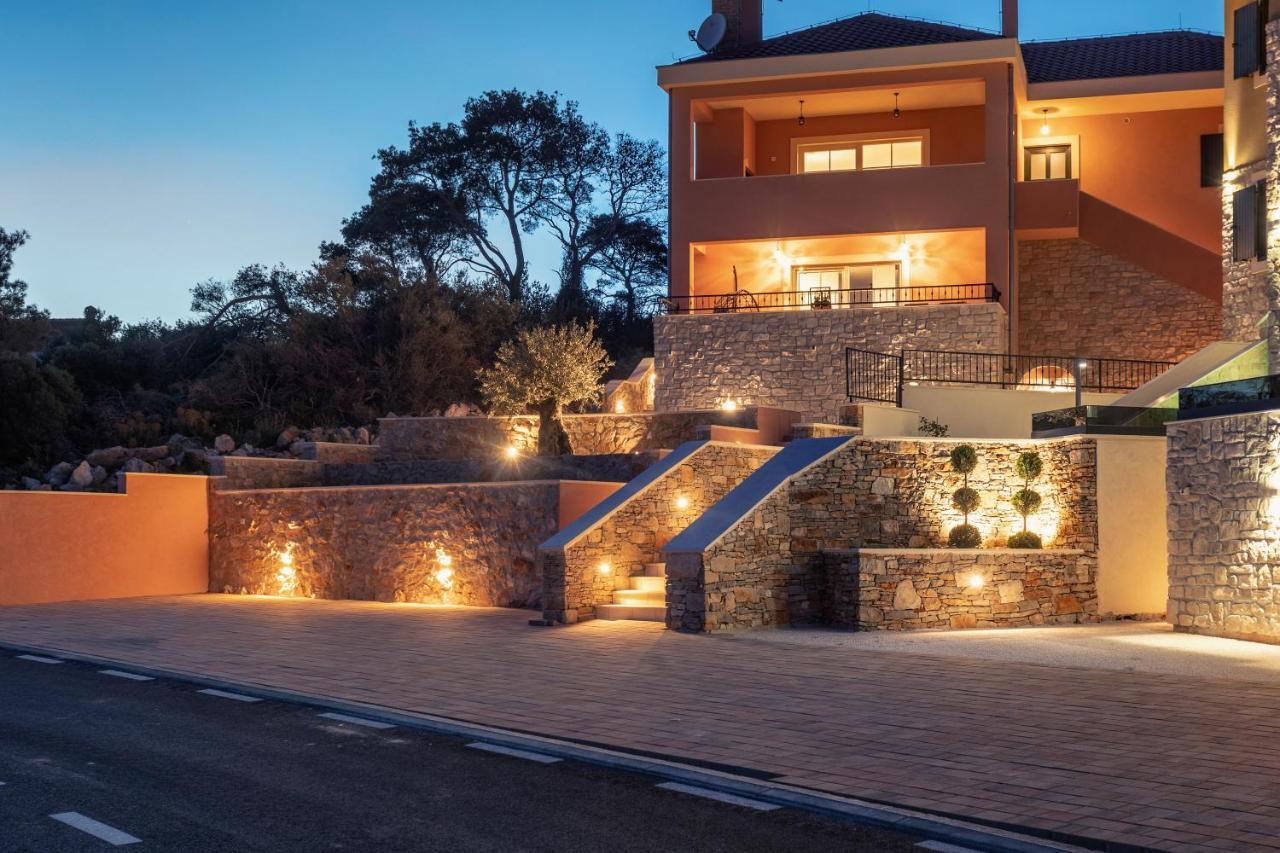 Lovro Luxury Apartment With Jacuzzi And Terrace Sea View Sali Exterior photo
